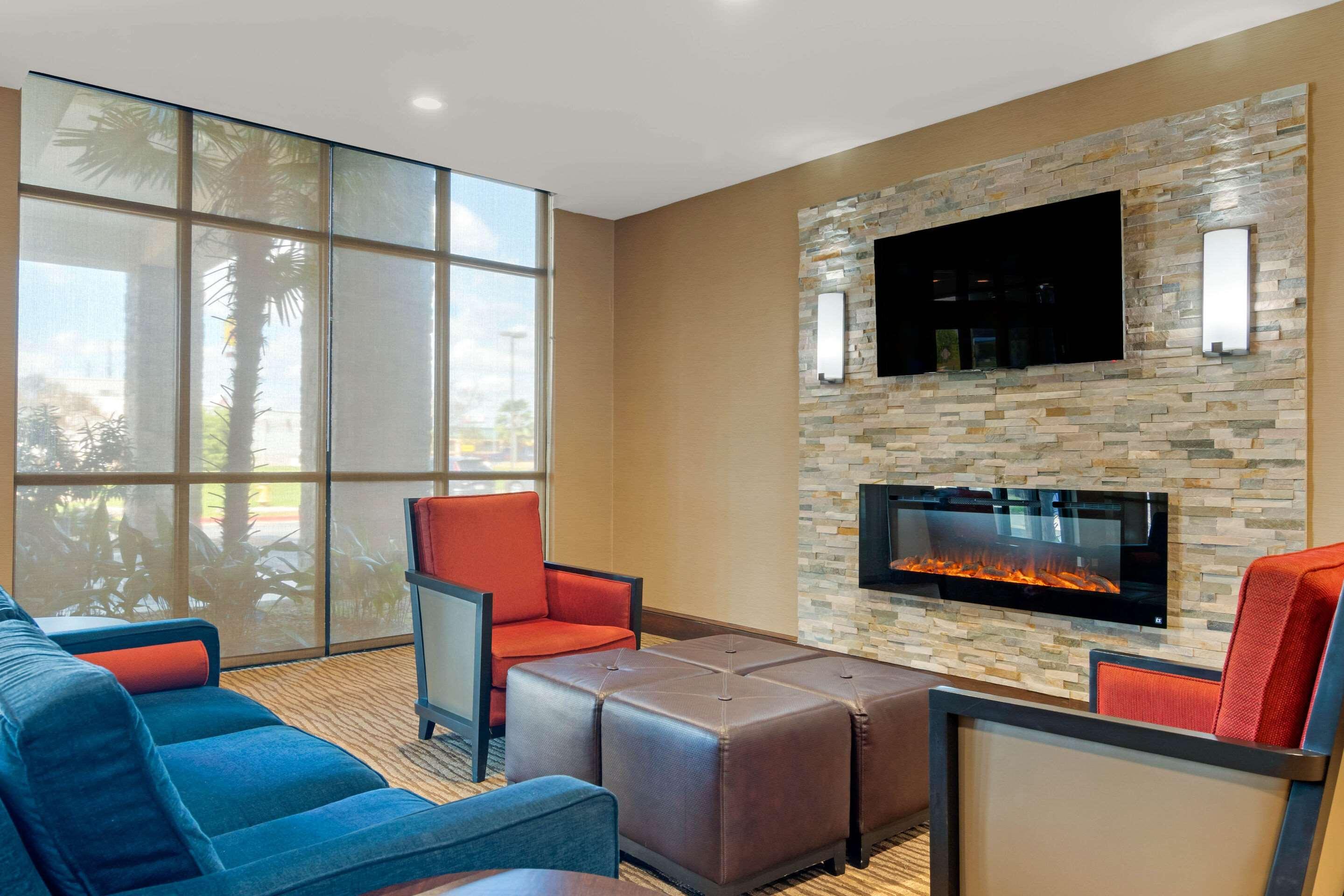 Comfort Suites Byron Warner Robins Exteriör bild